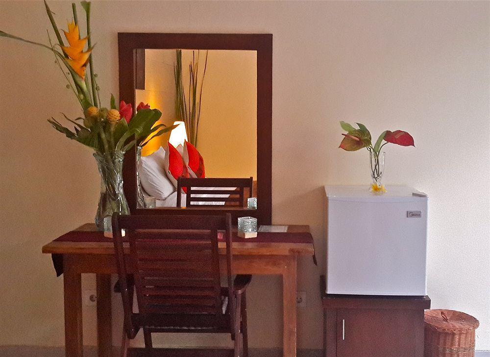 The Vie Villa Legian Buitenkant foto