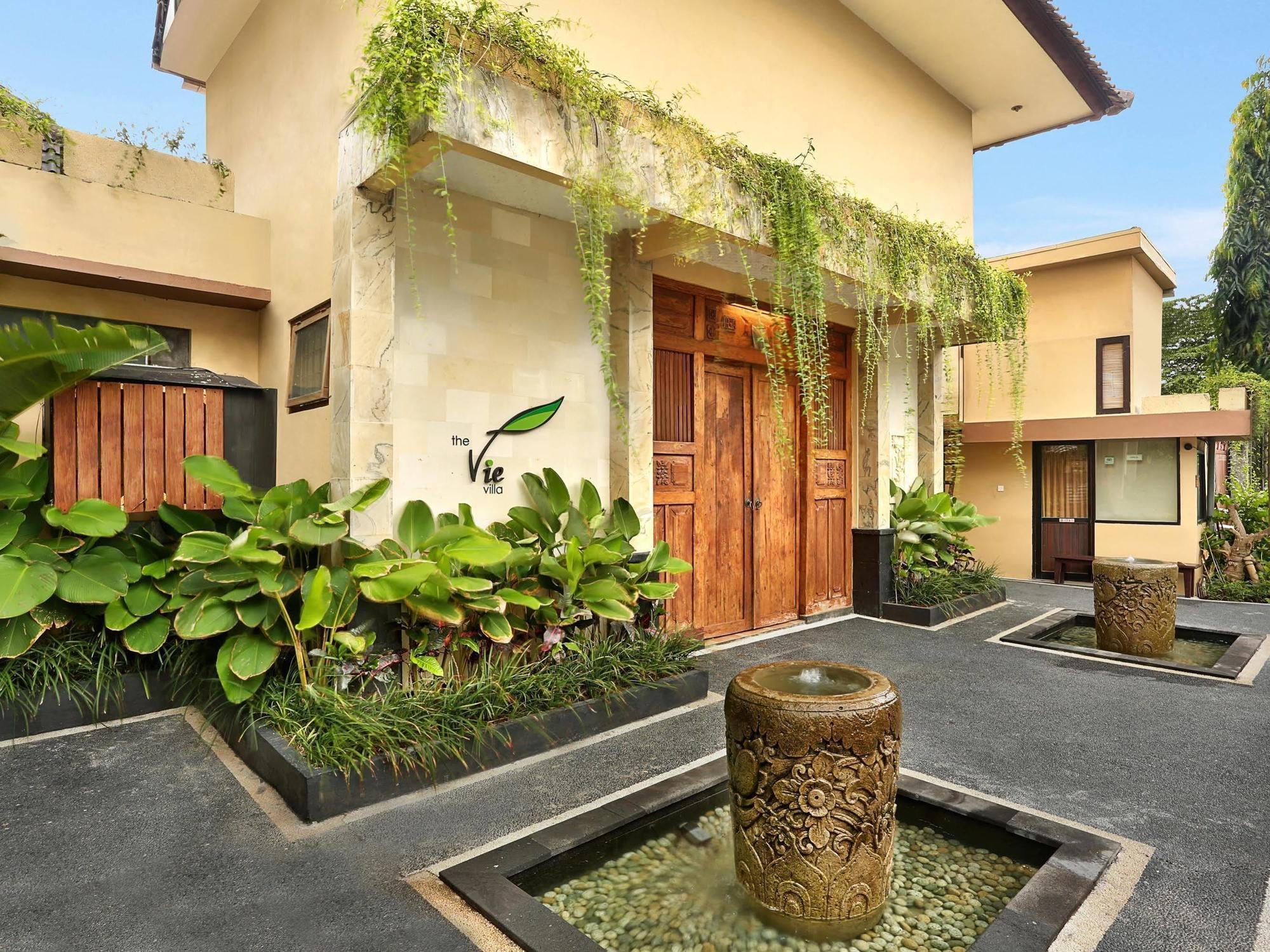 The Vie Villa Legian Buitenkant foto